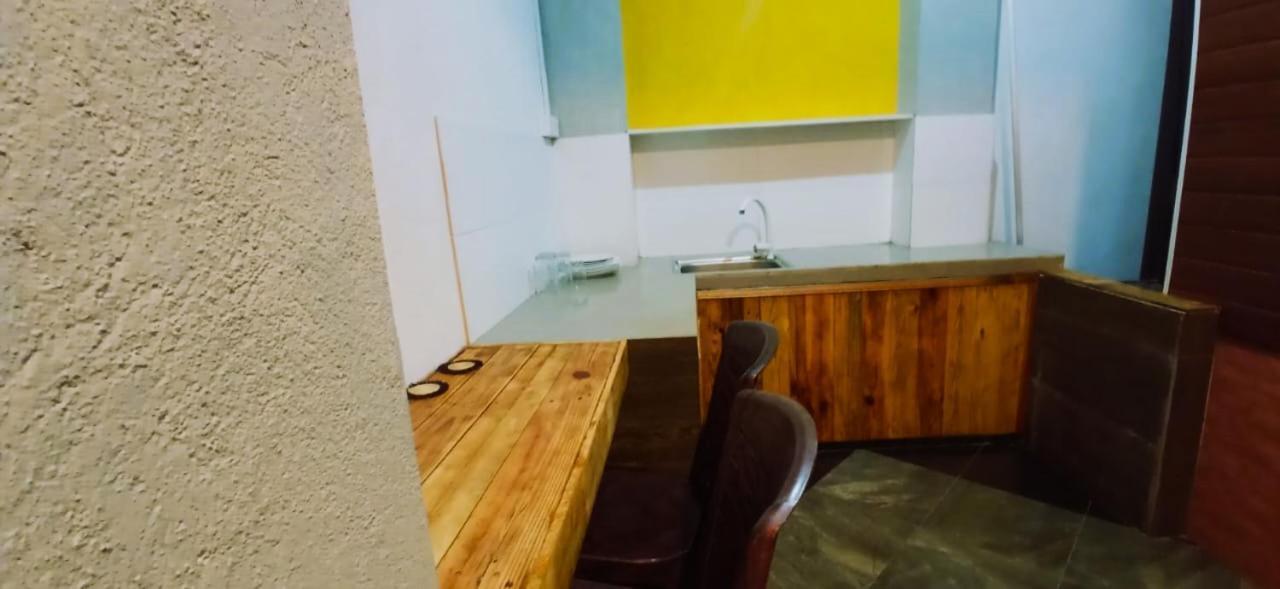Yak City Apartments Kandy Bagian luar foto